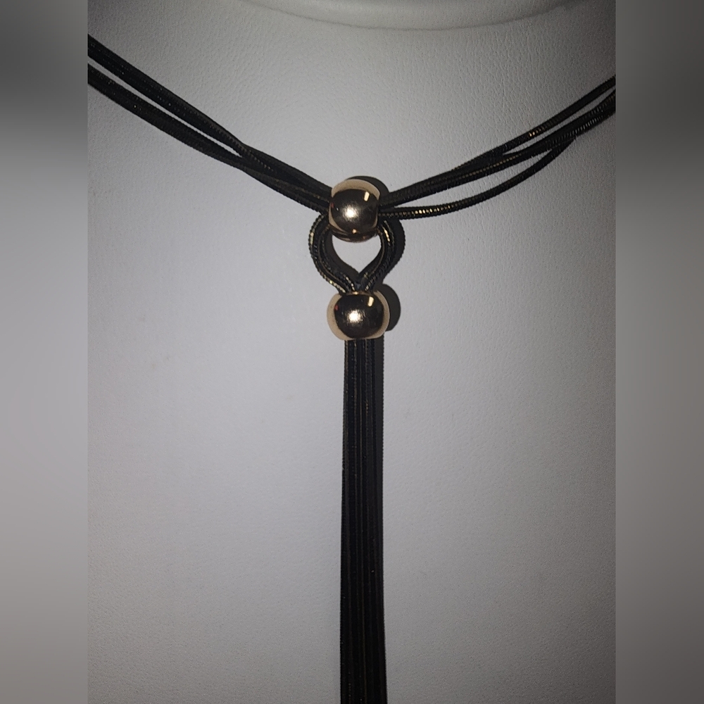 Kaneore Black and Gold Necklace
